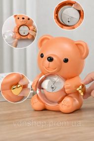 Вращающаяся шкатулка-медведь с розой в колбе