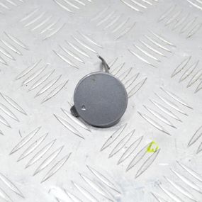 Заглушка буксирувального гака передня Hyundai ix35 2010-2015 Накладка гака переднього бампера Хюндай їх35 865172Y000