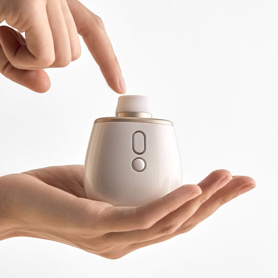 Стимулятор в виде парфюмов BeYourLover Aromia с вакуумом и микротоками, кремовый sexstyle | Зображення 6