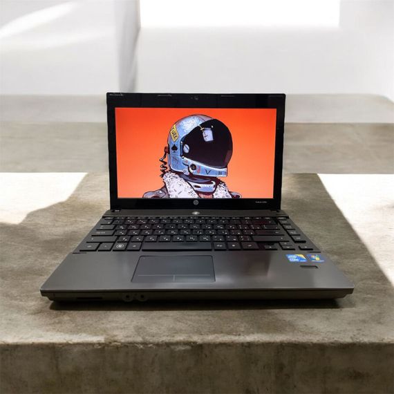 Ноутбук HP ProBook 4320s / 13.3" (1366x768) TN / Intel Core i3-350M (2 (4) ядра по 2.26 GHz) / 4 GB DDR3 / 320 GB HDD / Intel HD Graphics / WebCam / АКБ не держит б/у | Зображення 1
