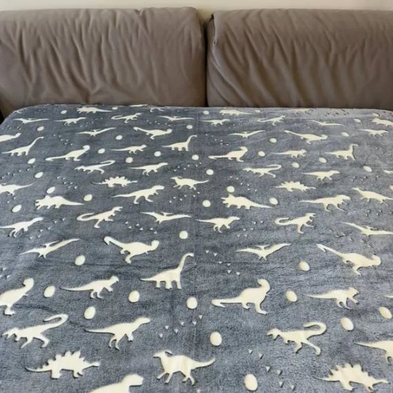 Флисовый полуторный плед 150х100, светящийся в темноте Динозавры серый | Зображення 2