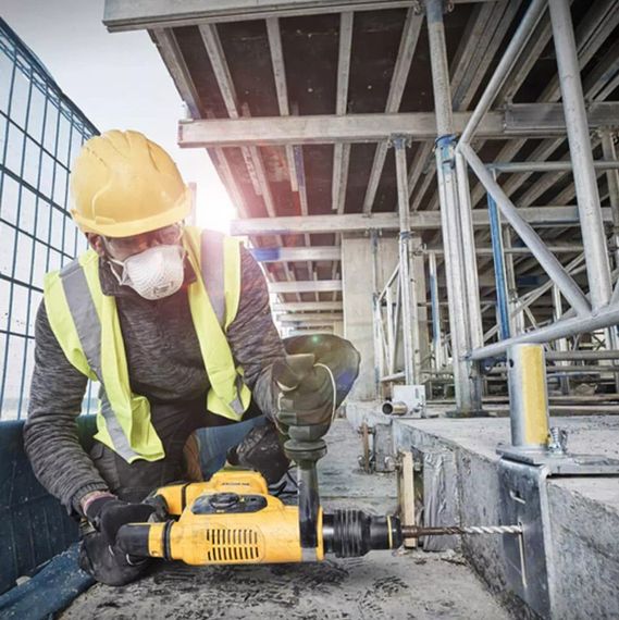 Молоток відбійний мережевий DeWalt D25810K | Зображення 1