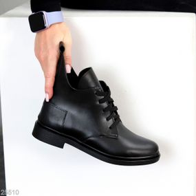 Дизайнерські шкіряні зимові низькі чорні черевики асиметричний дизайн 37