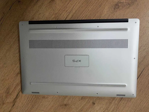 Ноутбук Dell XPS 9570 15.6"FHD/IPS/i7 8750H/16Gb/SSD512/GTX1050TiMaxQ-4Gb | Зображення 4