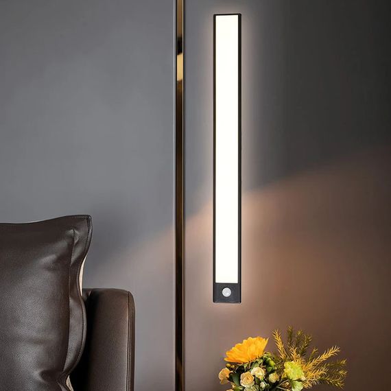 Сенсорний світильник LED з датчиком руху MZ-L1005 (40*10*300mm) Black | Зображення 1