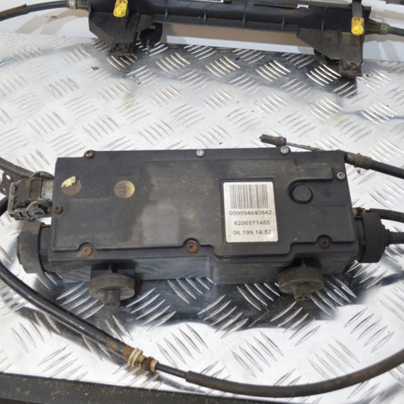 Блок управління стоянкового гальма Renault Scenic II 2003-2009 Електроручник Рено Сценик 2 8200418647 | Зображення 1