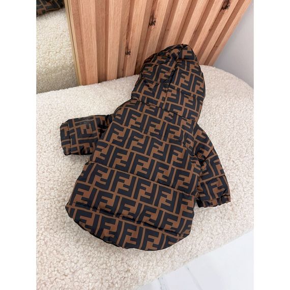 Брендовая зимняя куртка для собак FENDI  на змейке с капюшоном, коричневая | Зображення 3