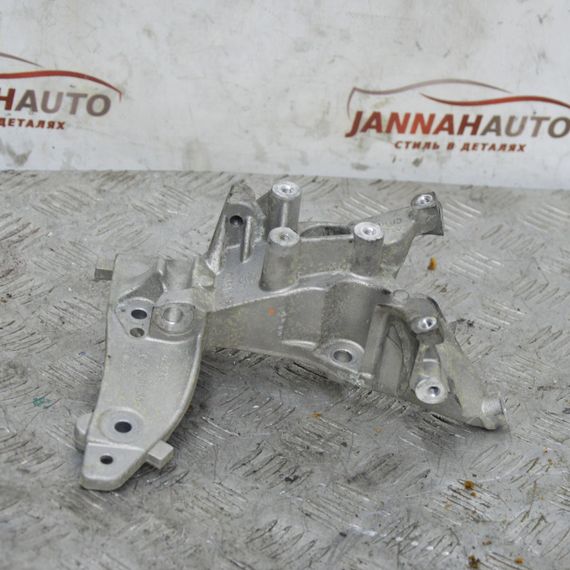 Кронштейн кріплення двигуна 1.6 HDI Citroen Berlingo B9 2008-2024 Лапа опора мотора Сітроен 9674030280