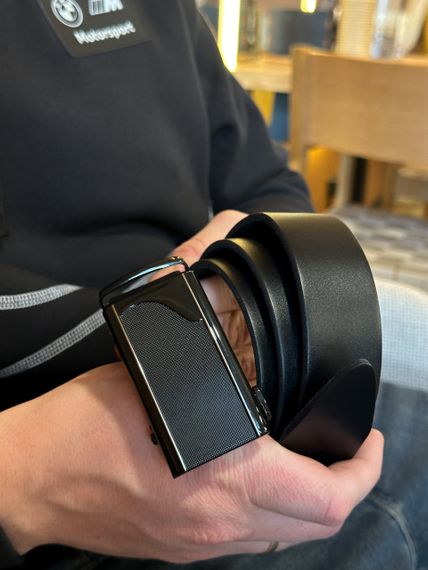 Ремінь чоловічий шкіряний чорний пряжка автомат пояс з натуральної шкіри (8490) | Зображення 2