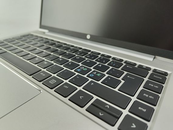 Ультрабук HP ProBook 440 G8 / 14" (1366x768) TN / Intel Core i3-1115G4 (2 (4) ядра по 3.0 - 4.1 GHz) / 8 GB DDR4 / 240 GB SSD / Intel UHD Graphics / WebCam б/у | Зображення 2
