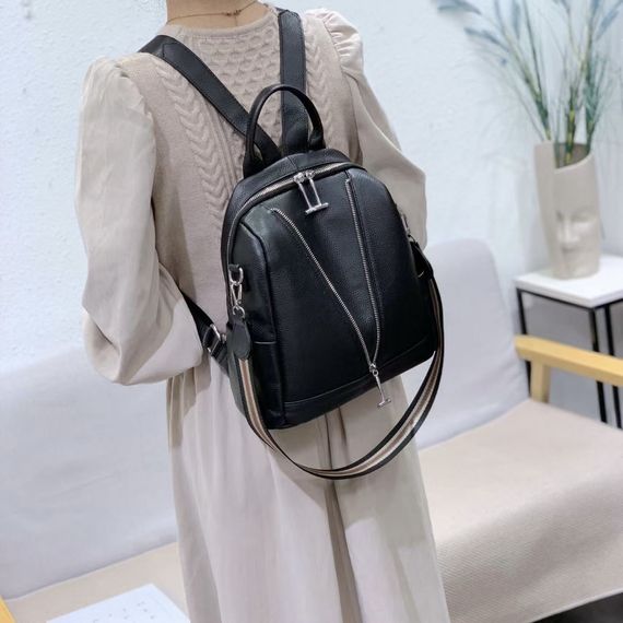 Рюкзак жіночий чорний шкіряний з ременем 35538 | Зображення 5