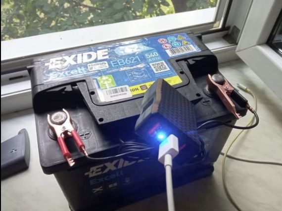 Адаптер питания 12V/24V на 5V с 3 USB-портами и зажимами для аккумулятора для аварийной зарядки телефонов. | Зображення 9