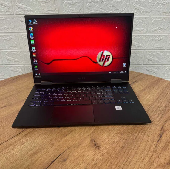 Ноутбук HP Omen 15-ek0013dx 300Hz i7 10750H 16Gb SSD 512Gb RTX 2060 Б/В