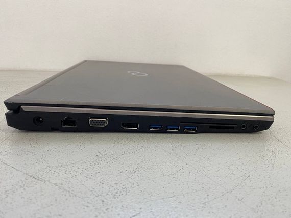 Мобільна робоча станція Fujitsu Celsius H730 / 15.6" (1920x1080) IPS / Intel Core i7-4810MQ (4 (8) ядра по 2.8 - 3.8 GHz) / 16 GB DDR3 / 256 GB SSD / nVidia Quadro K1100M, 2 GB GDDR5, 128-bit / WebCam / DVD-ROM б/в | Зображення 2