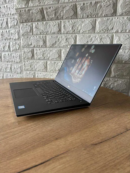 Ноутбук Dell XPS 9560 15,6" FHD IPS i7 7700HQ 16Gb SSD 512Gb GTX 1050 Б/В | Зображення 5