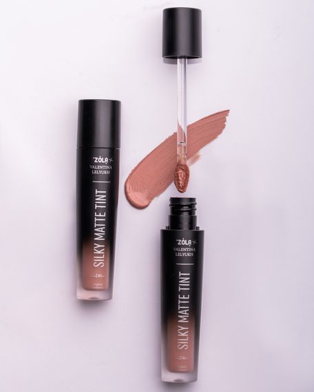 Жидкие тени для век ZOLA x Valentina Lelyukh Silky Matte Tint — 08 Pink Opal (3.2 г) | Зображення 2