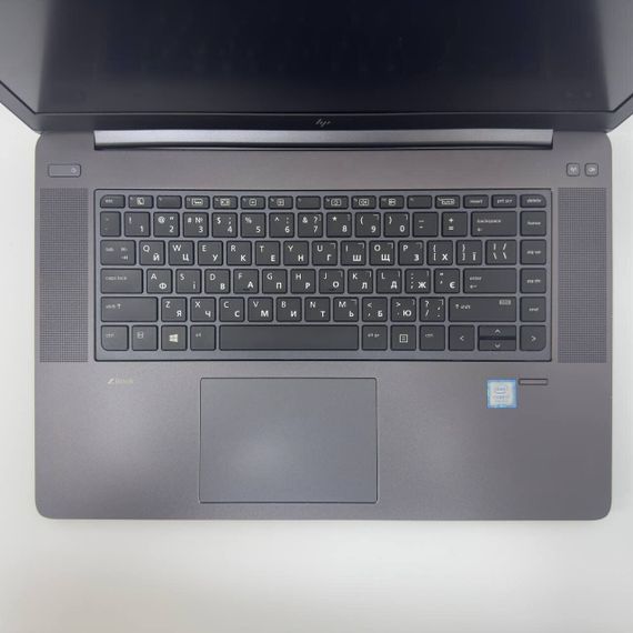 Мобільна робоча станція HP ZBook Studio G4 / 15.6" (1920x1080) IPS / Intel Core i7-7700HQ (4 (8) ядра по 2.8 - 3.8 GHz) / 16 GB DDR4 / 512 GB SSD / nVidia Quadro M1200, 4 GB GDDR5, 128-bit / WebCam б/в + Подарунок Мишка та килимок | Зображення 3