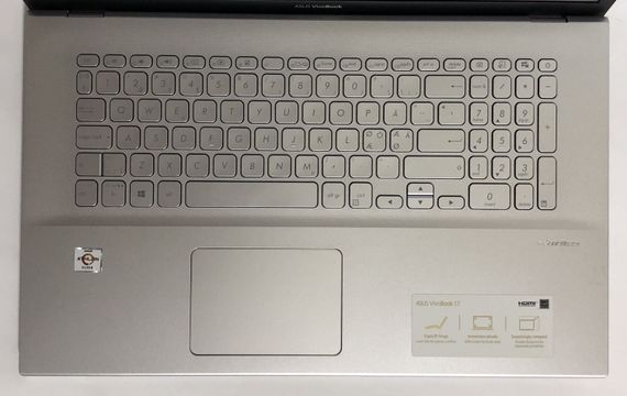 Ноутбук Asus VivoBook 17 M712DA / 17.3" (1920x1080) IPS / AMD Athlon Silver 3050U (2 ядра по 2.3 - 3.2 GHz) / 8 GB DDR4 / 512 GB SSD / AMD Radeon RX Vega 2 Graphics / WebCam / Win 11 Home б/у + Подарок Флеш-накопитель Kingston 64GB | Зображення 7