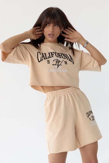 Костюм с шортами и футболкой украшен вышивкой California - кофейный цвет, L (есть размеры) | Зображення 2