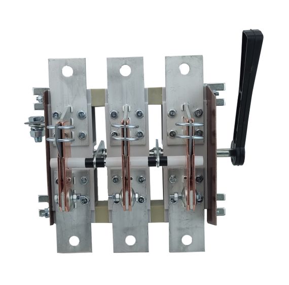 Вимикач-роз'єднувач РЕ19-39-31120 630А права Ny95504244