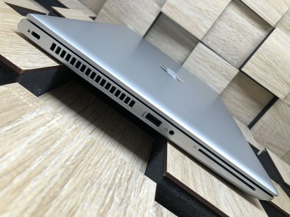 Ноутбук HP Probook 640 G4 / 14" (1366x768) TN / Intel Core i5-7300U (2 (4) ядра по 2.6 - 3.5 GHz) / 8 GB DDR4 / 250 GB SSD / Intel HD Graphics 620 / WebCam / Fingerprint / HDMI б/в | Зображення 4