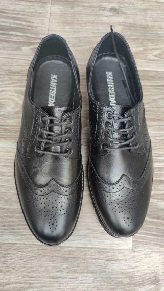 Шкіряні броги без підборів чорного кольору 45 розмір | Зображення 2