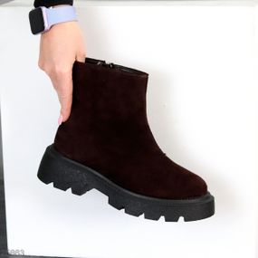 Шикарні зимові лаконічні черевики натуральна замша колір Шоколад 37