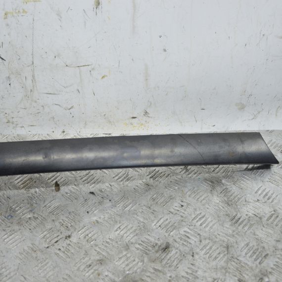 Накладка лобового скла ліва Ford Transit 2000-2006 Планка стійки лобового скла Форд Транзит YC15V03683 | Зображення 2