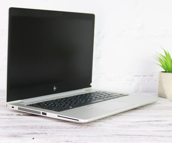 Ультрабук HP EliteBook 830 G5 / 13.3" (1920x1080) IPS / Intel Core i5-8350U (4 (8) ядра по 1.7 - 3.6 GHz) / 8 GB DDR4 / 256 GB SSD M.2 / Intel UHD Graphics 620 / WebCam б/в | Зображення 1