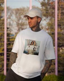 Oversize футболка з принтом pyzdets біла