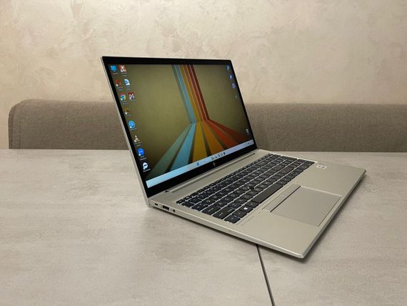Ультрабук Б-класс HP EliteBook 850 G7 / 15.6" (1920x1080) IPS / Intel Core i5-10210U (4 (8) ядра по 1.6 - 4.2 GHz) / 16 GB DDR4 / 256 GB SSD / Intel UHD Graphics / WebCam б/у + Подарок Проводная мышь / USB | Зображення 4