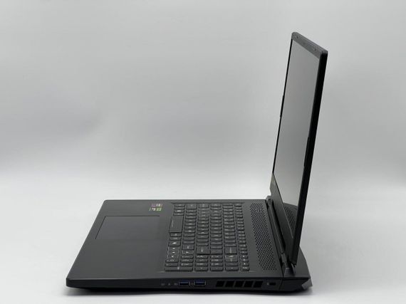 Игровой ноутбук Б-класс Acer Nitro 17 AN17-41-R6L9 / 17.3" (1920x1080) IPS / AMD Ryzen 7 7840HS (8 (16) ядер по 3.8 - 5.1 GHz) / 16 GB DDR5 / 960 GB SSD / nVidia GeForce RTX 4050, 6 GB GDDR6, 96-bit / WebCam б/у | Зображення 3