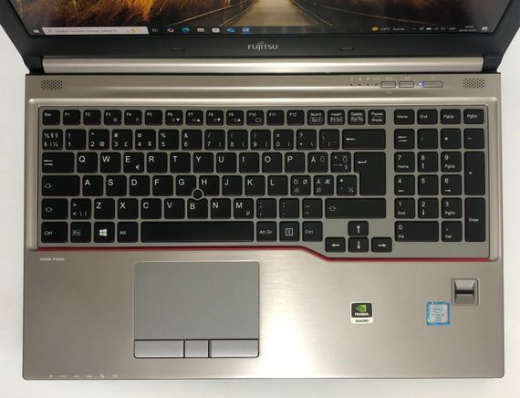 Мобільна робоча станція Fujitsu Celsius H760 / 15.6" (1920x1080) IPS / Intel Core i5-6440HQ (4 ядра по 2.6 - 3.5 GHz) / 16 GB DDR4 / 256 GB SSD / nVidia Quadro M600M, 2 GB GDDR5, 128-bit / WebCam / DisplayPort б/в | Зображення 9