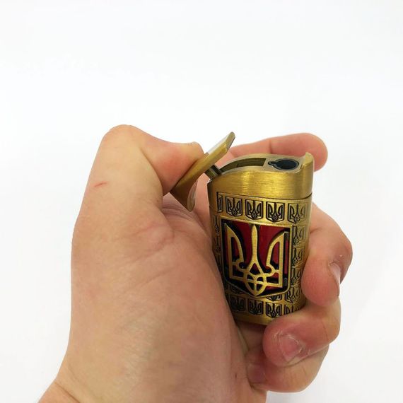 Турбо зажигалка Герб Украины на КРАСНОМ фоне, зажигалка с турбонаддувом, зажигалка подарочная сувенирная | Зображення 3