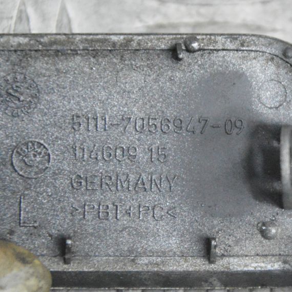 Заглушка омивача фар бампера ліва BMW 5 E60 E61 2003-2010 Кришка форсунки омивача фар БМВ 51117056947 | Зображення 2