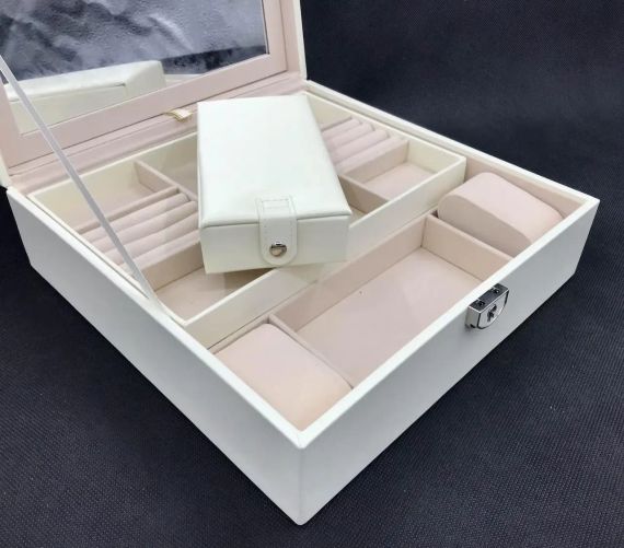 Скринька для прикрас стьобана з великим дзеркалом, що відкидається, маленька скринька всередині колір слонова кістка | Зображення 4