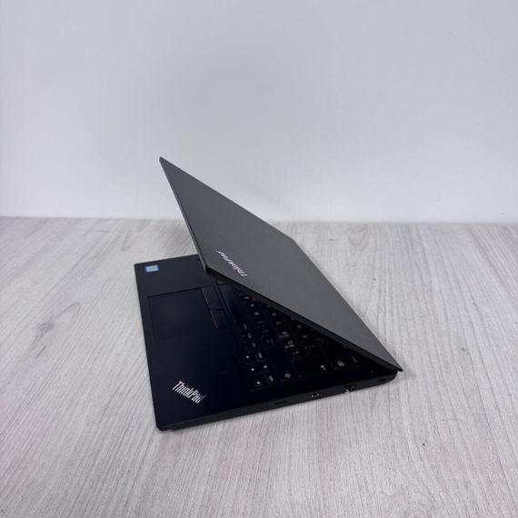 Ноутбук Lenovo ThinkPad E480 / 14" (1920x1080) IPS / Intel Core i5-8250U (4 (8) ядра по 1.6 - 3.4 GHz) / 8 GB DDR4 / 256 GB SSD NVMe / Intel UHD Graphics 620 / WebCam б/в | Зображення 6