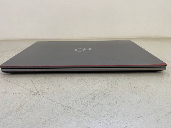 Ноутбук Б-класс Fujitsu LifeBook U745 / 14" (1920x1080) IPS / Intel Core i5-5300U (2 (4) ядра по 2.3 - 2.9 GHz) / 8 GB DDR3 / 128 GB SSD / Intel HD Graphics 520 / WebCam б/у | Зображення 5