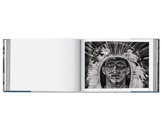 Фотоальбомы известных фотографов Себастьян Сальгадо Амазонка Sebastiao Salgado. Amazonia книги по фотографии | Зображення 6