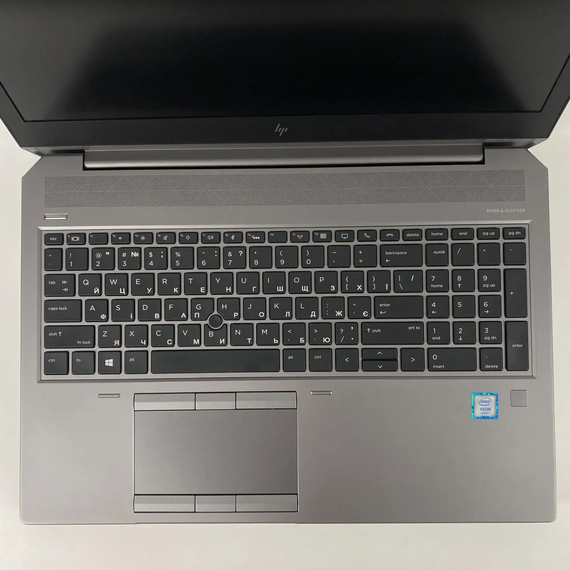 Мобільна робоча станція Б-клас HP zBook 15 G5 / 15.6" (1920x1080) IPS / Intel Xeon E-2176M (6 (12) ядер по 2.7 - 4.4 GHz) / 16 GB DDR4 / 128 GB SSD + 500 GB HDD / nVidia Quadro P2000, 4 GB GDDR5, 128-bit / WebCam / TouchID б/в + Подарунок Миша | Зображення 2