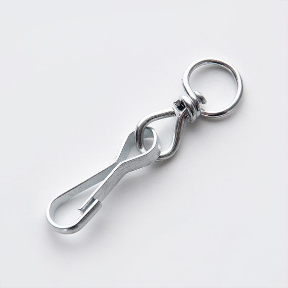 Карабин пружинный с вертлюгом 30мм оц. (пачка, кратно 50шт) APRO | Зображення 1