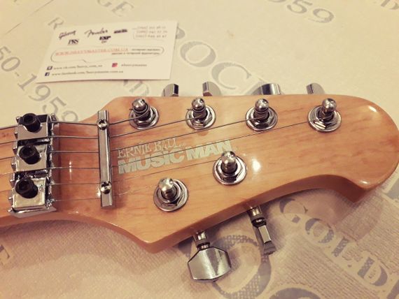 Електрогітара Ernie Ball Music Man AX40 Trans Pink China | Зображення 6