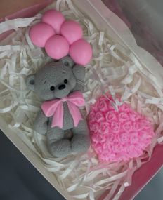 Набор мыла ручной работы «Мишка с шариками и Сердце», подарок в коробочке