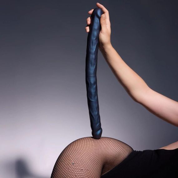 Фалоімітатор подвійний Strap-On-Me DOUBLE DONG REALISTIC DILDO — SNAKY METALLIC COLOR Sex Aura | Зображення 5