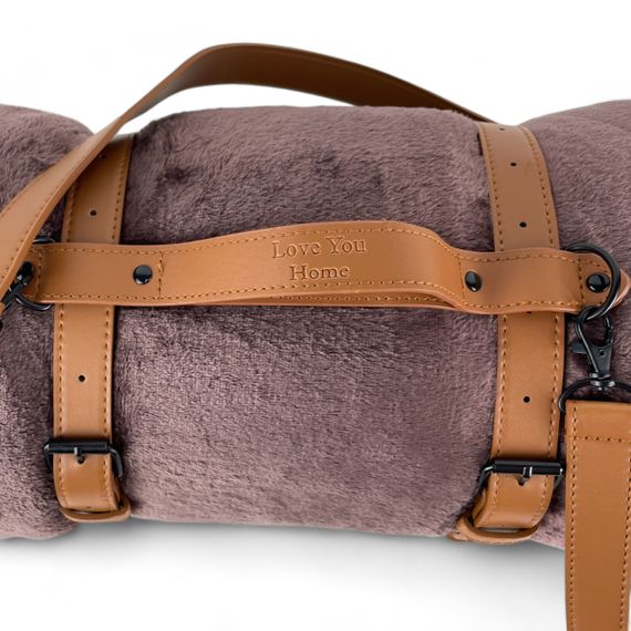 Плед тревел флісовий 150х200 коричневий з ременем Love You | Зображення 2