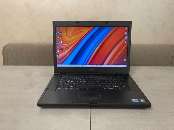 Мобільна робоча станція Dell Precision M4500 / 15.6" (1600x900) TN / Intel Core i5-520M (2 (4) ядра по 2.4 - 2.9 GHz) / 8 GB DDR3 / 256 GB SSD / nVidia Quadro FX 880M, 1 GB GDDR3, 128-bit / DVD-ROM б/в + Подарунок Дротова миша / USB | Зображення 1