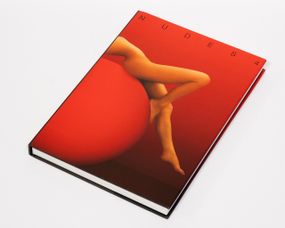 Книга - фотоальбом эротической фотографии лучших фотографов мира Graphis Nudes V.4