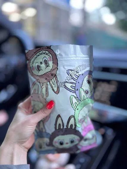 М'яка фігурка іграшка-сюрприз Labubu Лабубу – брелок 16 см брелок на сумку | Зображення 2