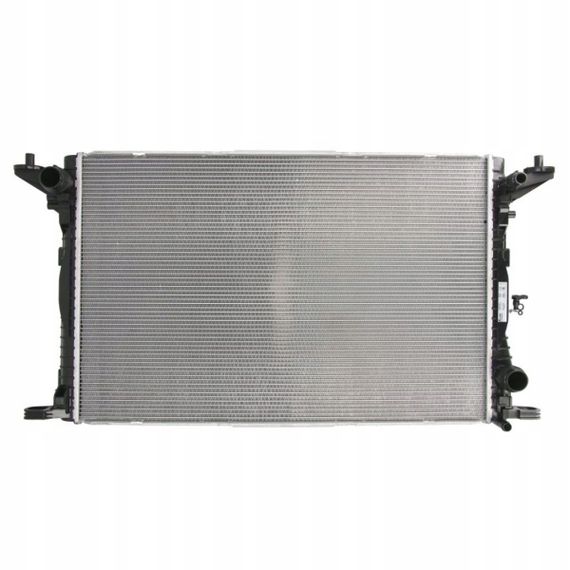 Радіатор двигуна Audi Q7 A6 C8 Audi A4 B9 Audi Q5 3.0 TDi 2015-8W0121251H 3.0 TDi