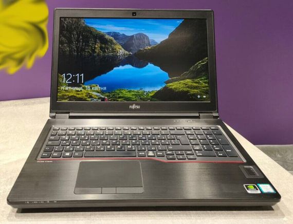 Мобільна робоча станція Fujitsu Celsius H780 / 15.6" (1920x1080) IPS / Intel Core i7-8750H (6 (12) ядер по 2.2 - 4.1 GHz) / 32 GB DDR4 / 512 GB SSD / nVidia Quadro P2000, 4 GB GDDR5, 128-bit / WebCam / 4G б/в | Зображення 1
